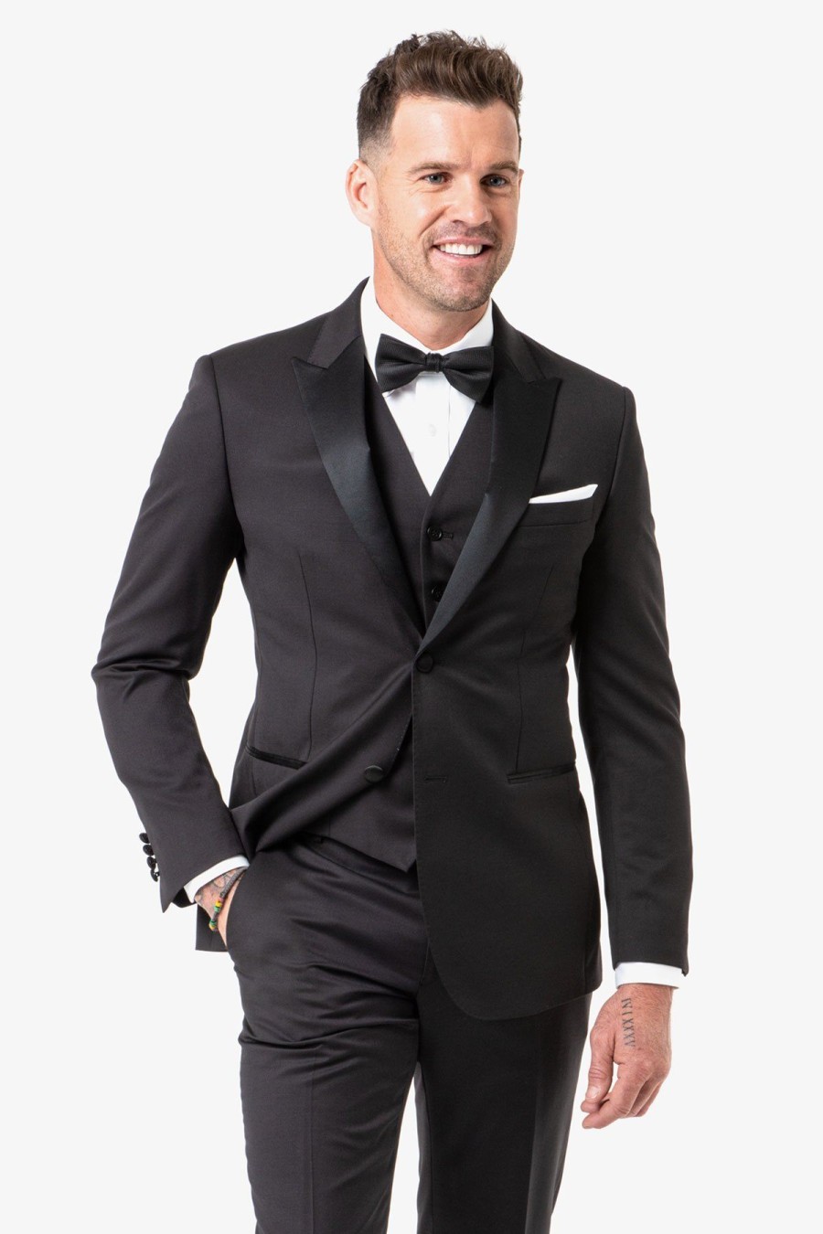 Suits Gibson Black Tie | Gibson | Quantum Dinner Suit